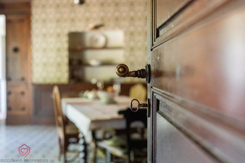 Maison de maîtres - 409 m² - 13 pièces