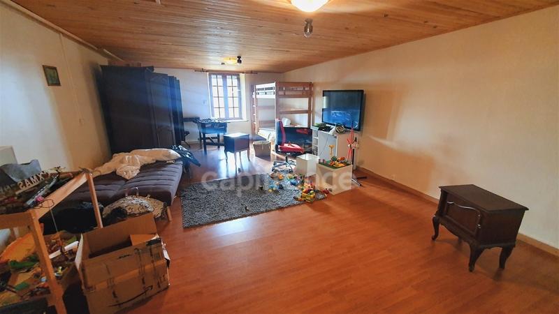 Maison en pierre - 195 m² - 7 pièces