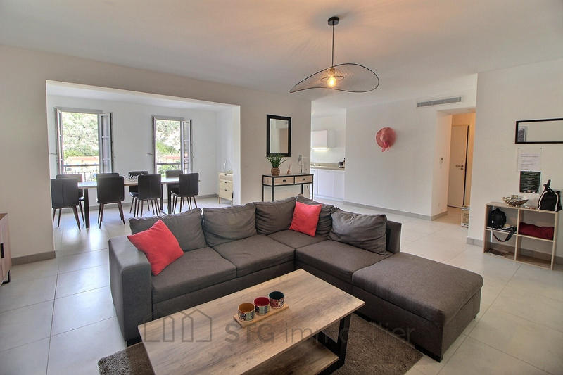 Appartement - 91 m² - 3 pièces