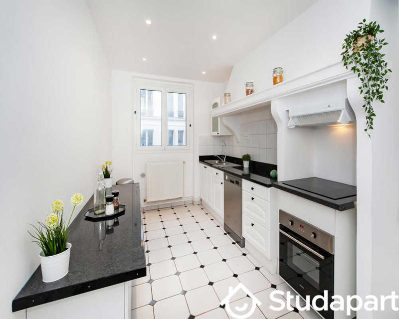 Chambre - 140 m² - 1 pièce