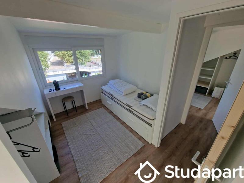 Chambre - 24 m² - 1 pièce