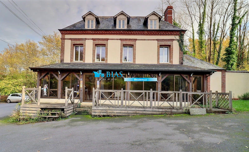 Maison - 202 m² - 5 pièces