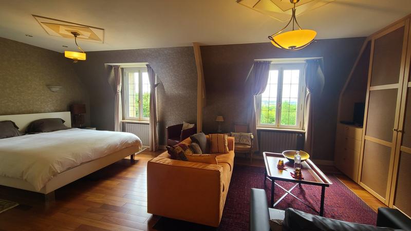 Maison - 380 m² - 14 pièces