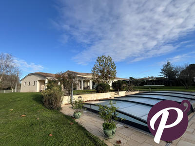 Maison - 161 m² - 7 pièces