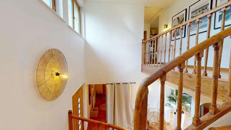 Maison traditionnelle - 276 m² - 8 pièces