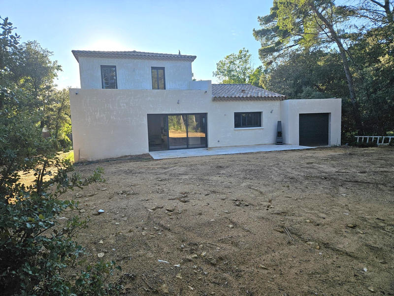 Villa - 180 m² - 5 pièces