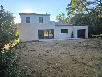 Villa - 180 m² - 5 pièces