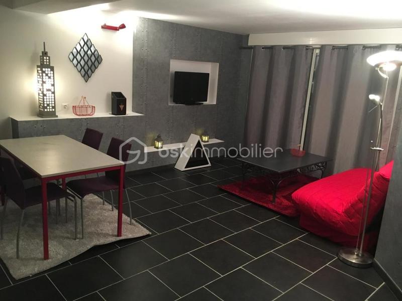 Maison traditionnelle - 218 m² - 6 pièces