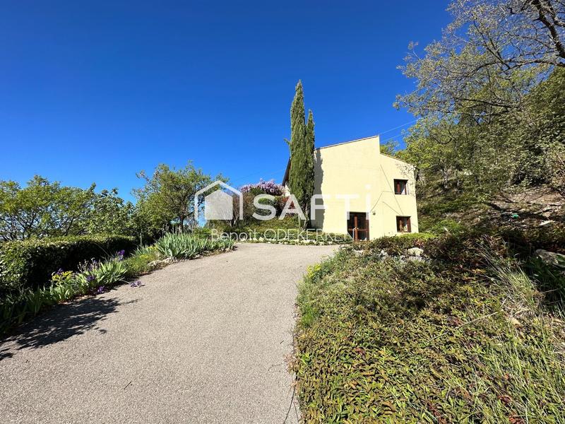 Maison - 191 m² - 8 pièces