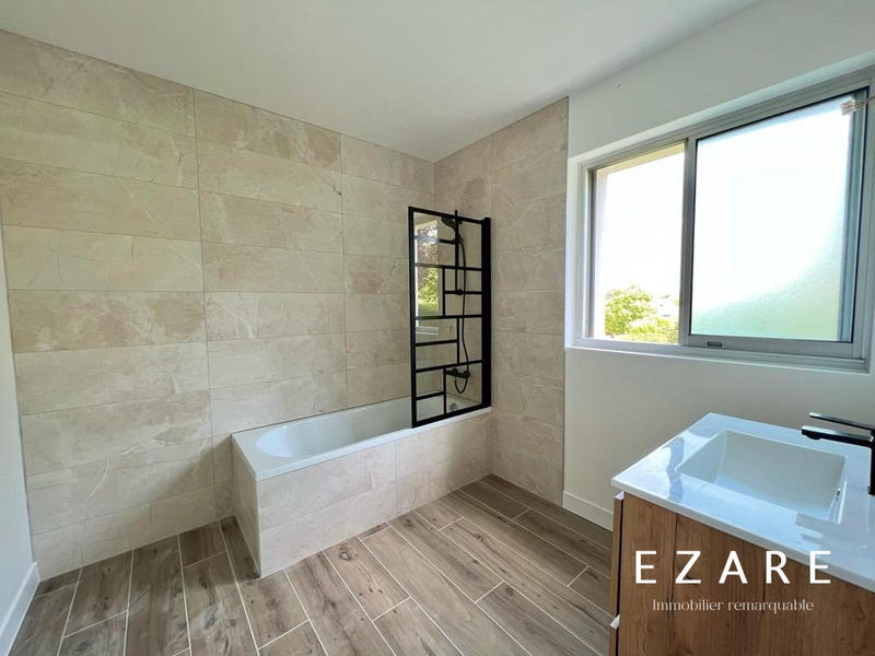 Maison - 142 m² - 5 pièces