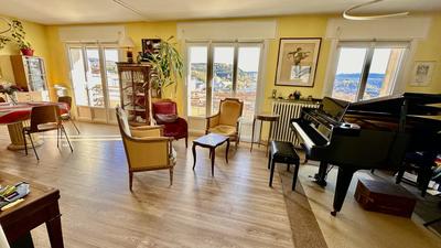 Appartement - 133 m² - 6 pièces