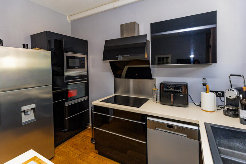 Maison - 213 m² - 7 pièces