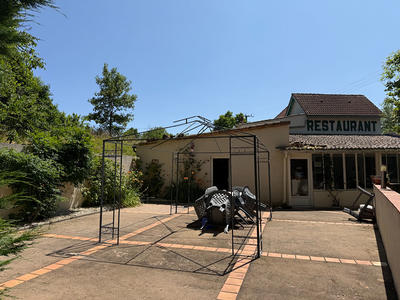 Maison - 267 m² - 6 pièces