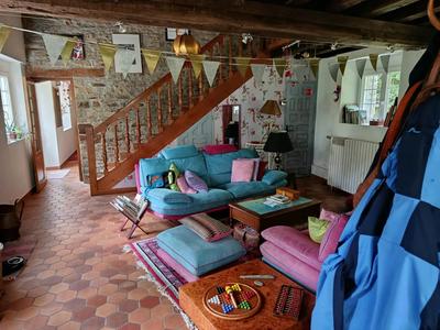 Maison - 185 m² - 9 pièces