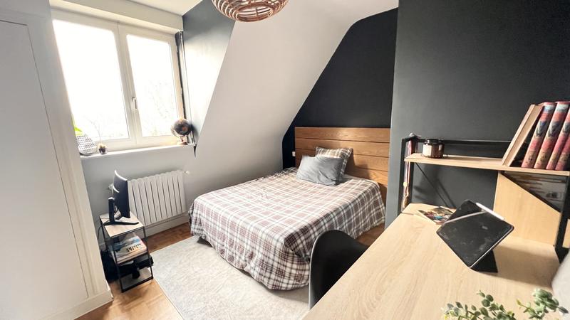 Maison - 212 m² - 8 pièces