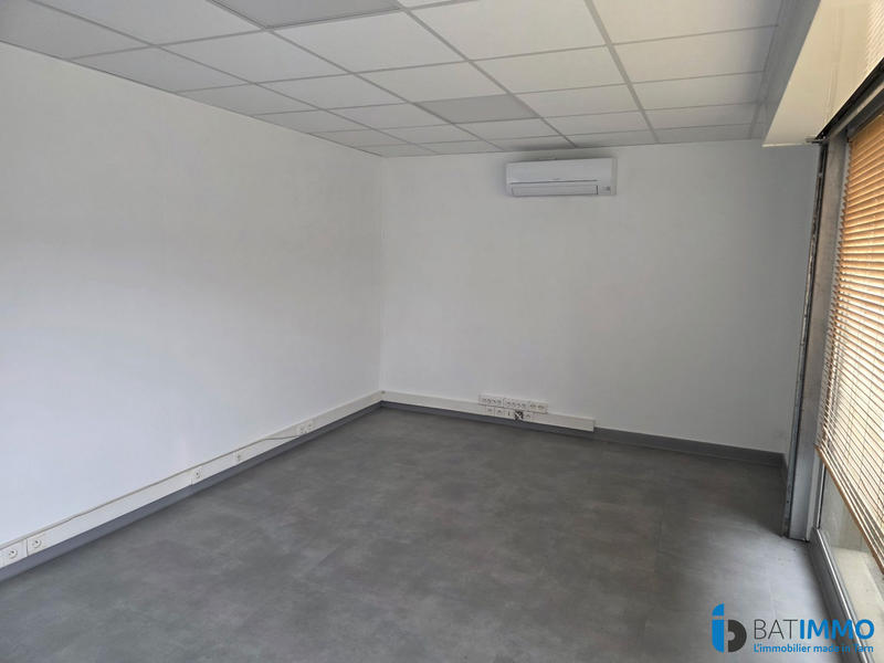 Local d'activités - 1 500 m²