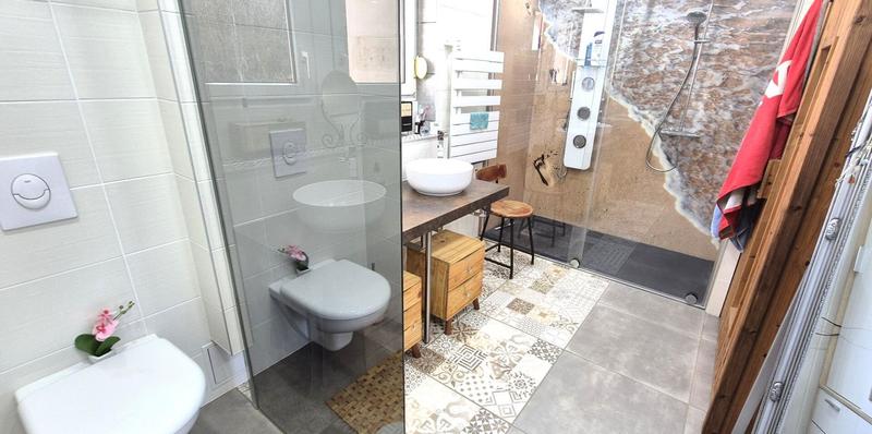 Maison - 225 m² - 10 pièces