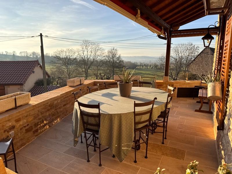 Maison - 201 m² - 8 pièces