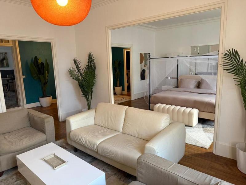 Appartement - 114 m² - 2 pièces