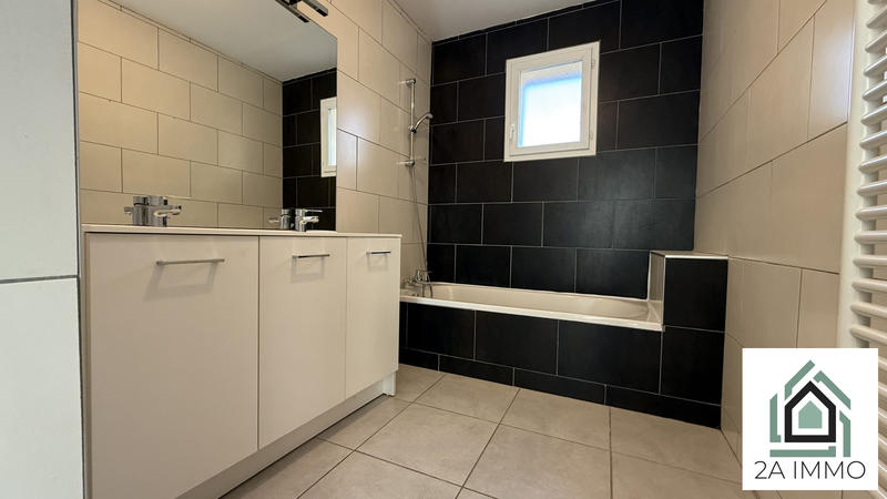 Maison - 83 m² - 4 pièces