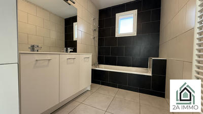 Maison - 83 m² - 4 pièces