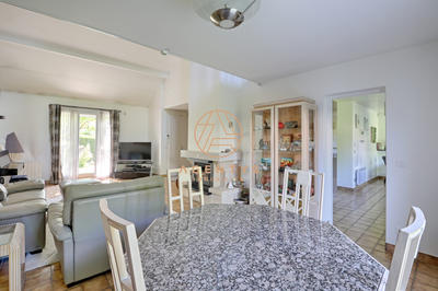 Maison - 144 m² - 7 pièces