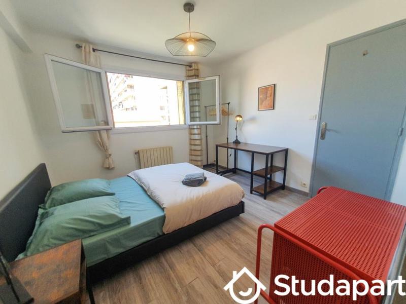 Chambre - 11 m² - 1 pièce