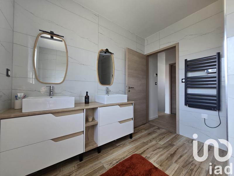 Maison - 121 m² - 5 pièces