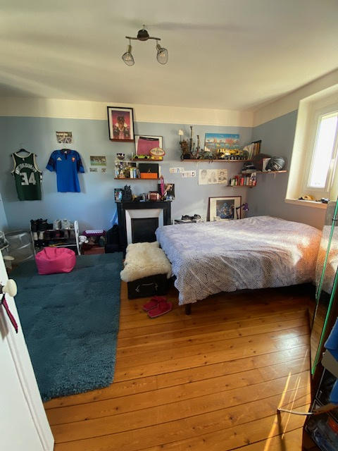 Maison - 216 m² - 7 pièces