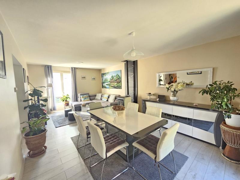 Maison traditionnelle - 107 m² - 6 pièces