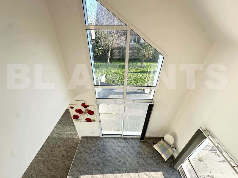 Maison contemporaine - 162 m² - 5 pièces