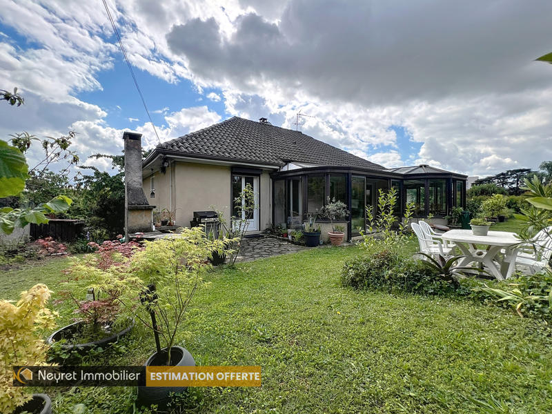 Maison - 137 m² - 6 pièces