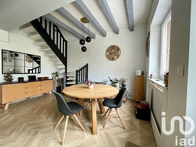 Maison - 93 m² - 4 pièces