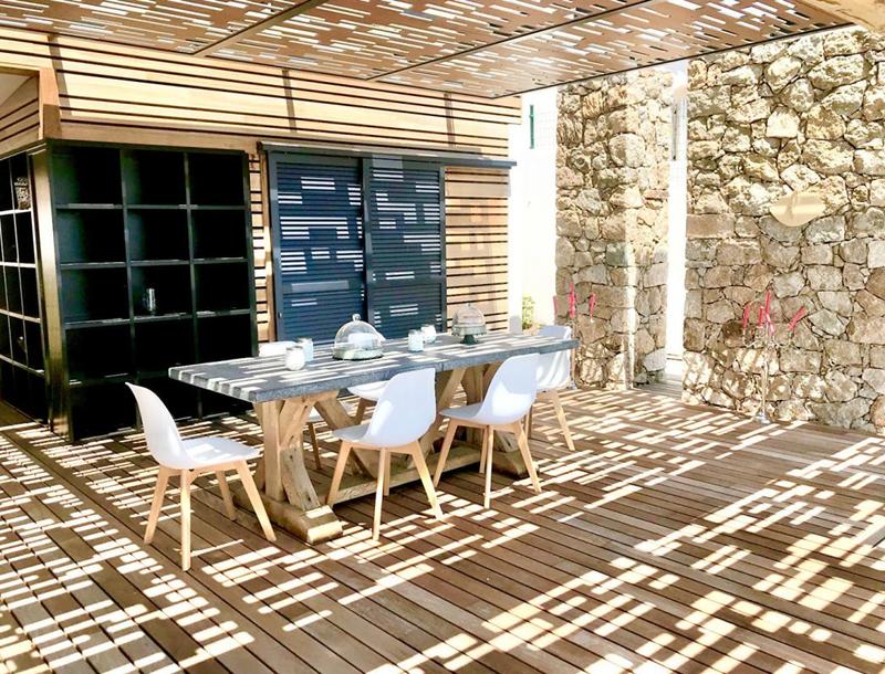 Demeure - 373 m² - 10 pièces