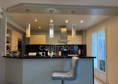 Maison - 122 m² - 6 pièces