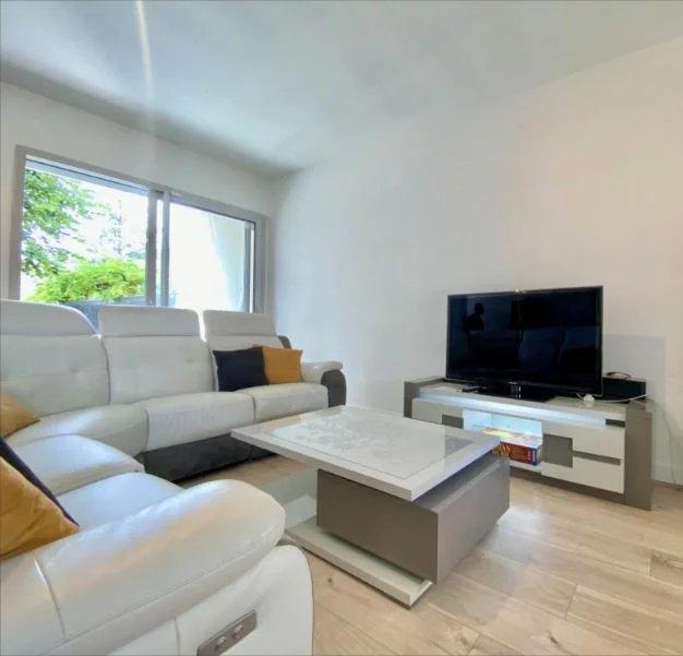 Maison de ville - 90 m² - 4 pièces