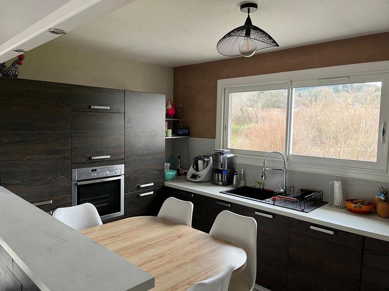 Maison - 137 m² - 7 pièces