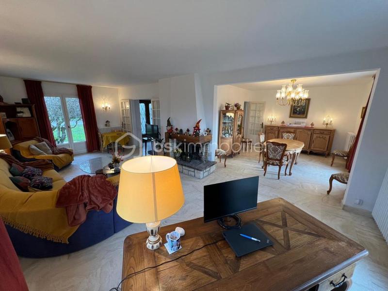 Maison - 170 m² - 8 pièces