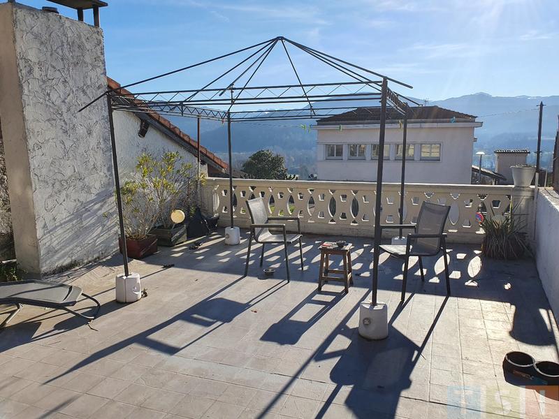 Maison - 288 m² - 9 pièces