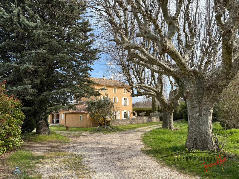 Maison - 182 m² - 7 pièces