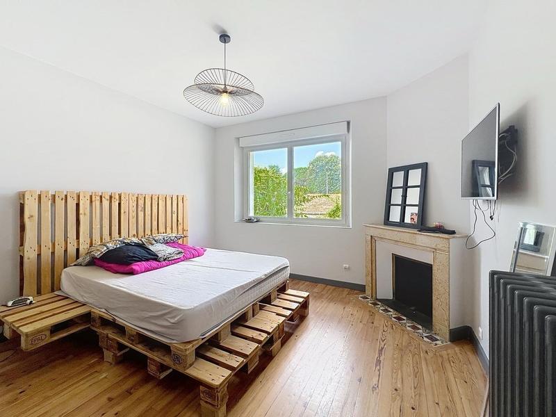 Maison - 236 m² - 10 pièces