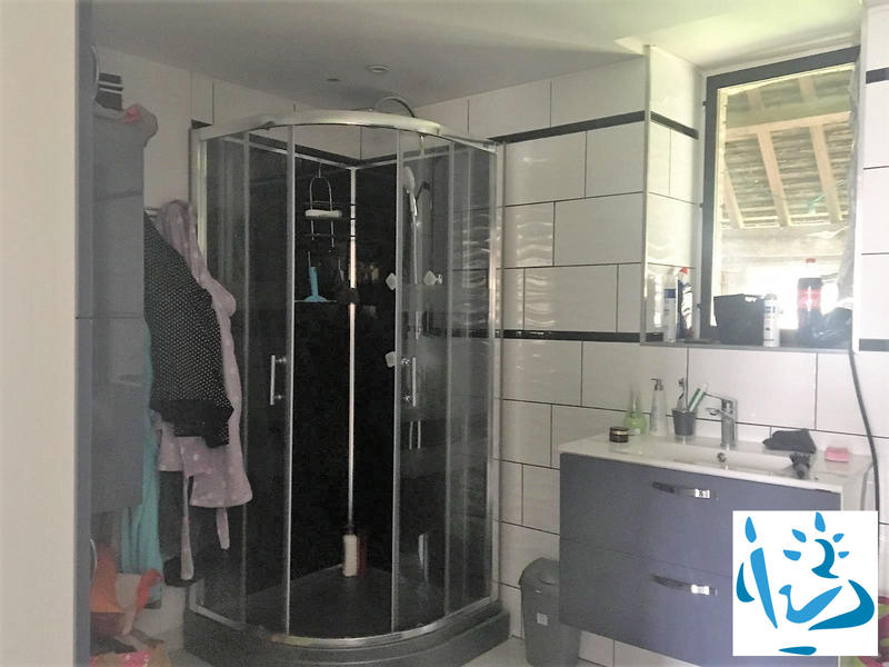 Maison - 236 m² - 9 pièces