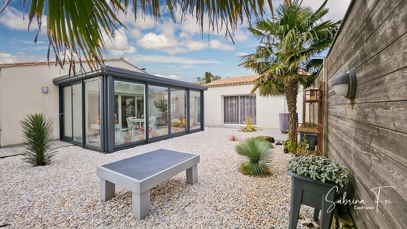 Maison - 235 m² - 7 pièces