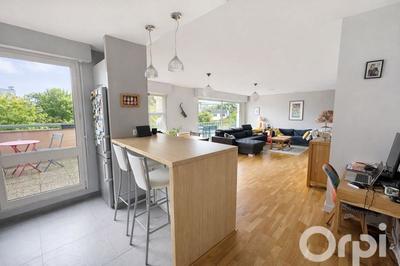 Appartement - 105 m² - 4 pièces