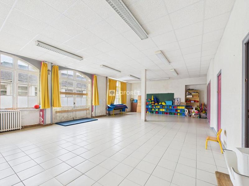 Maison - 585 m² - 18 pièces