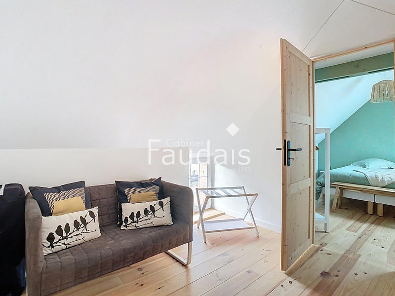 Propriété - 464 m² - 17 pièces