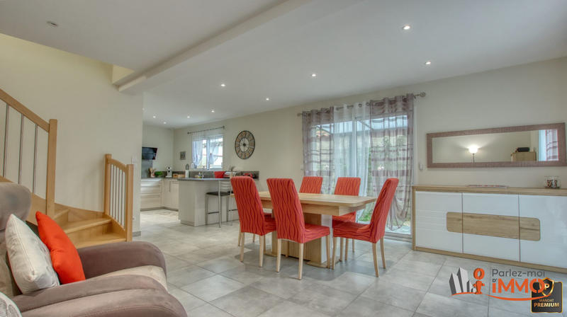 Maison - 97 m² - 4 pièces