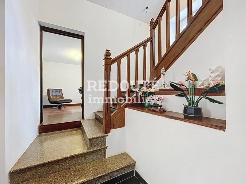 Maison - 236 m² - 8 pièces