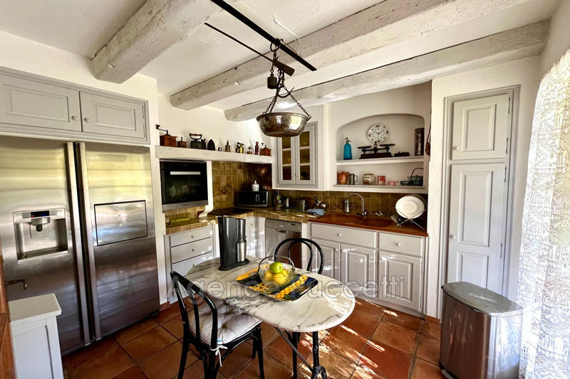 Maison - 203 m² - 7 pièces