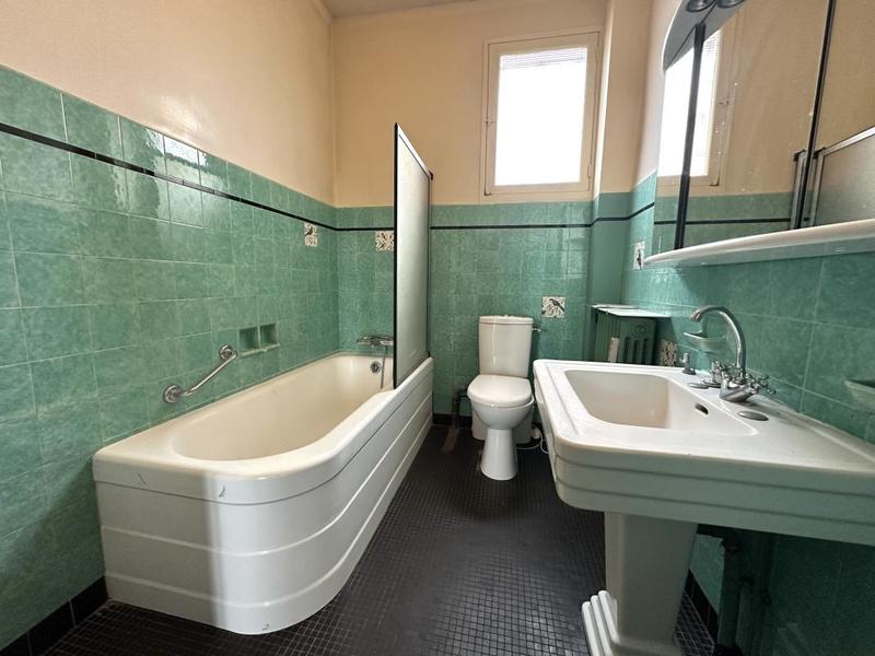 Maison - 190 m² - 8 pièces